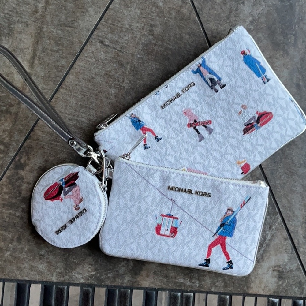 Michael Kors Jet Set Girls Wristlet Trio - Picture 1 of 16
